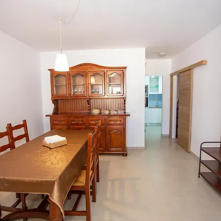 Herminia Apartment *