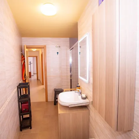 Herminia Apartment *